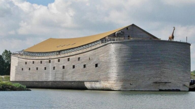 HT_noahs_ark_replica_as_160426_16x9_992